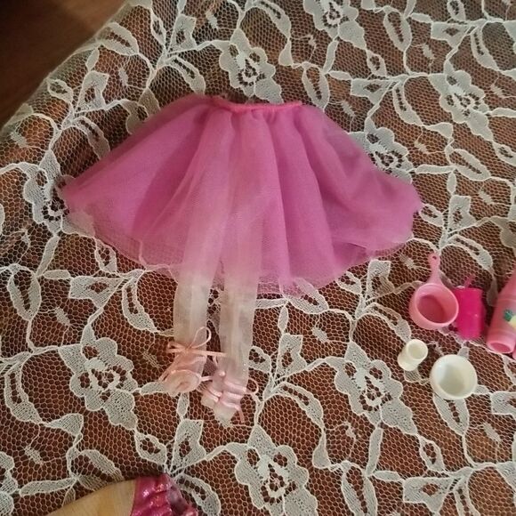 Vintage and modern Barbie Doll CLOTHES & mix items LOT - Picture 8 of 17